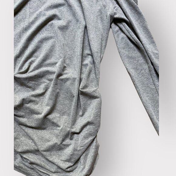 Artelier Nicole Miller Size M Silver Metallic Cold Shoulder Long Sleeve Top - Picture 4 of 6